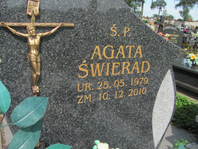 Agata Świerad 1979 Wojnicz - Grobonet - Wyszukiwarka osób pochowanych